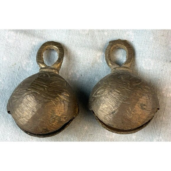 VTG Brass Elephant Claw Bells Set 2 India Engraved Crotal Camel Bells Clappers - Picture 5 of 7